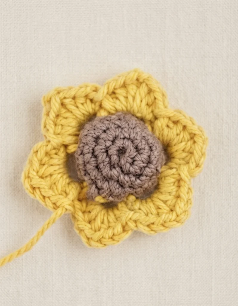 Clown Amigurumi Doll - Free Crochet Pattern - crochet detail