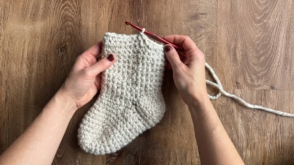 Basic Crochet Stocking - Free Pattern - crochet detail