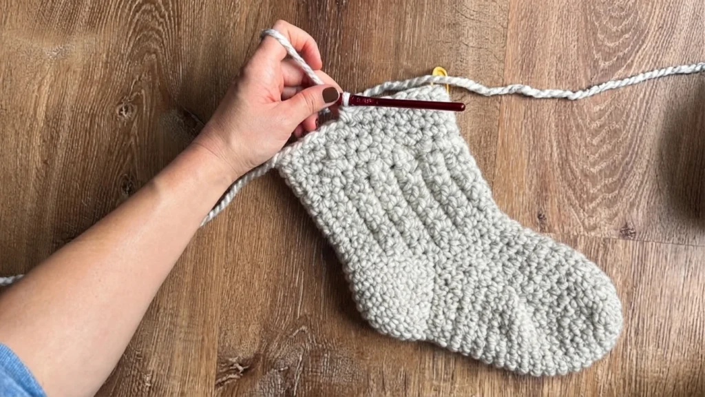Basic Crochet Stocking - Free Pattern - crochet detail
