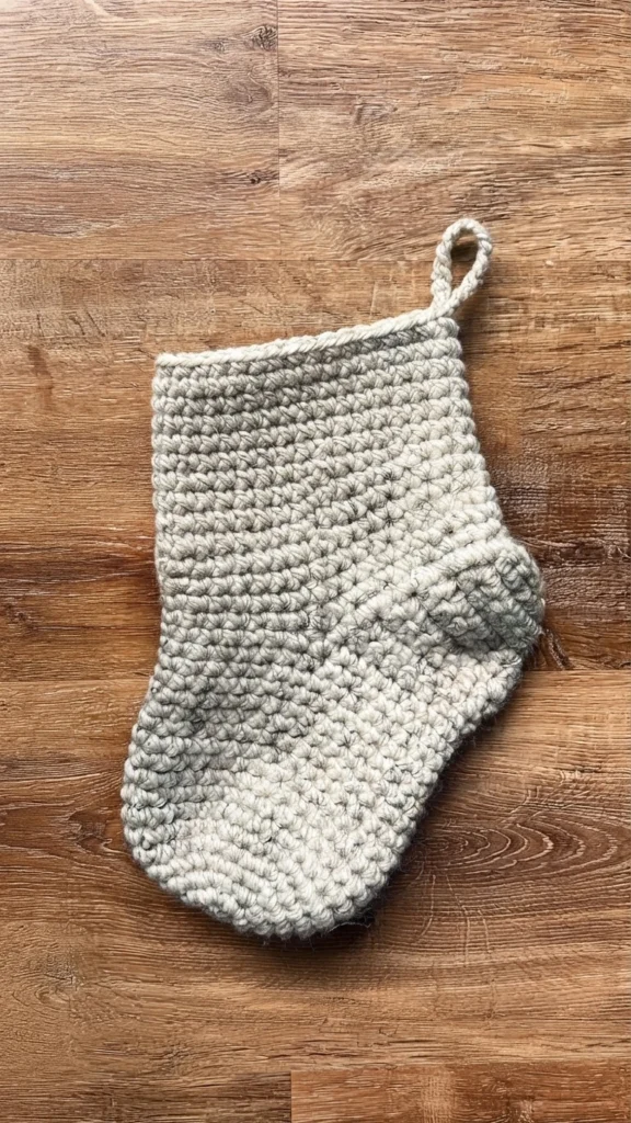 Basic Crochet Stocking - Free Pattern - crochet detail