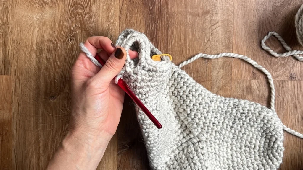 Basic Crochet Stocking - Free Pattern - crochet detail