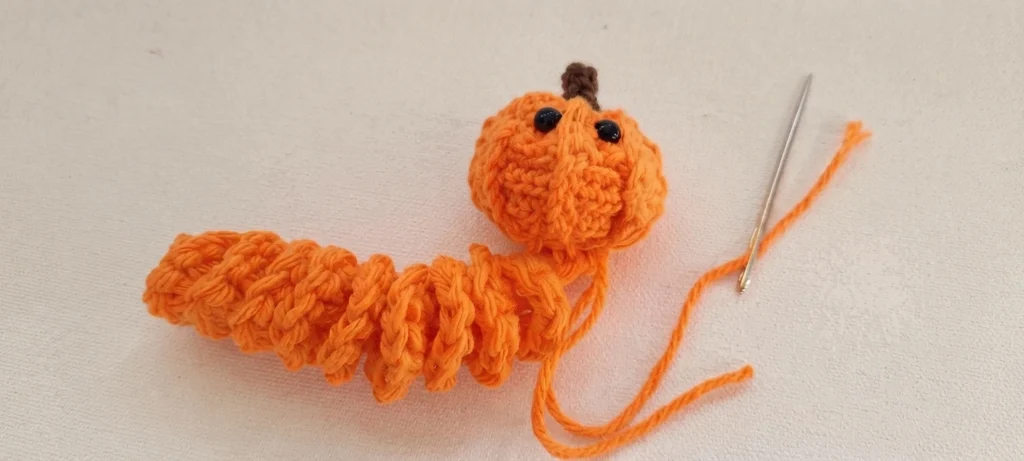 Pumpkin Worry Worm Crochet Pattern: (Trick Or Treat Gifts For Halloween) - crochet detail