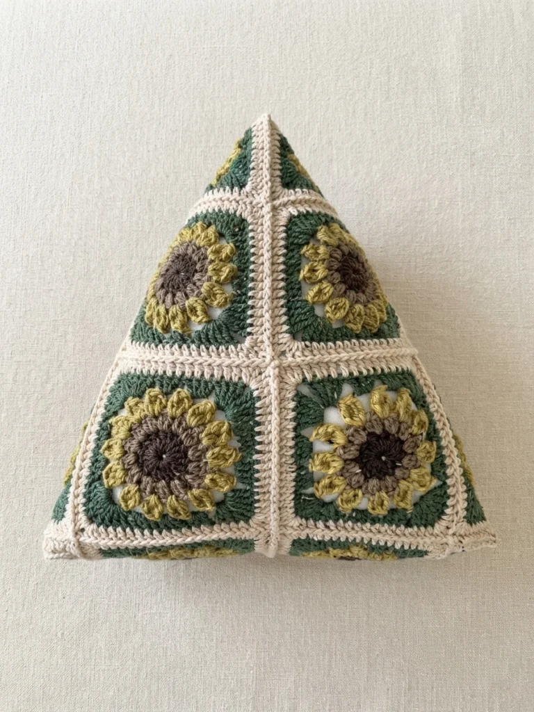 Autumn Sunflower Pillow Pattern (Free) - crochet detail